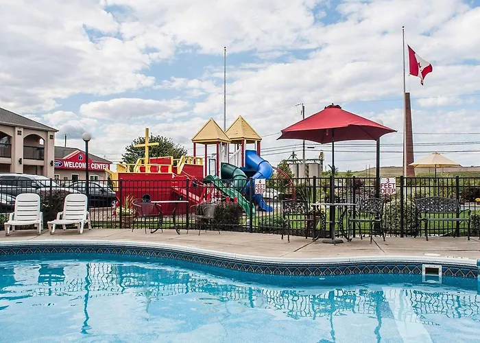 Econo Lodge At The Falls North